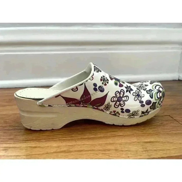 Sanita Clogs Sz 39 Open Back Mules Purple Floral Print Danish Funky Comfort Cute - Picture 8 of 12
